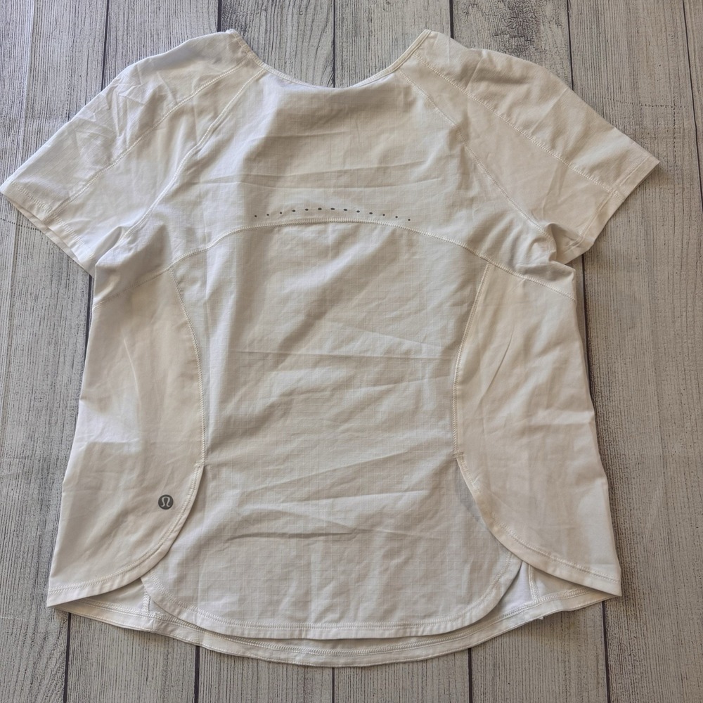 White Ladies Lululemon Shirt Size 6